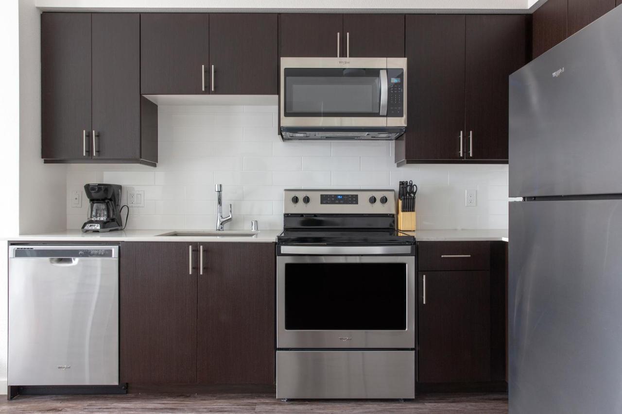 Sonder — Modera San Jose Room photo